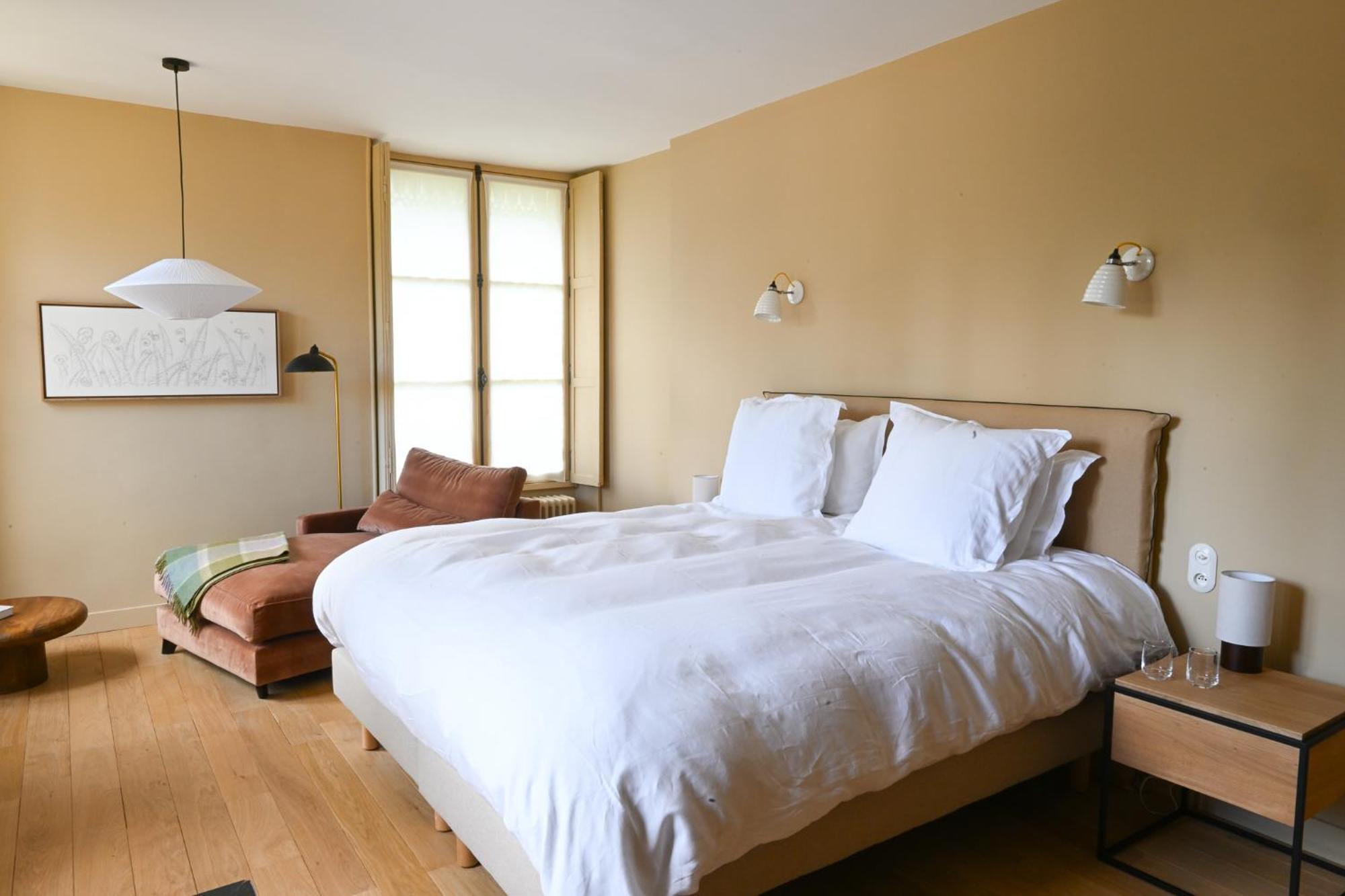 Hotel Les Pres Saint-Hilaire-le-Chatel Exterior foto